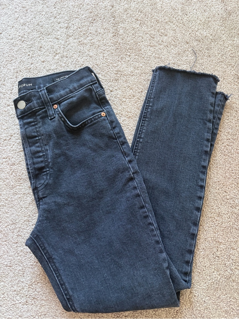 🦋 DENIM FORUM - Size 24 - The Yoko High Rise Slim 28L Jeans